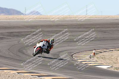 media/Oct-30-2025-Racers Edge (Thu) [[dabbdaf680]]/3-B Group/Session 2 (Bowl Exit)/